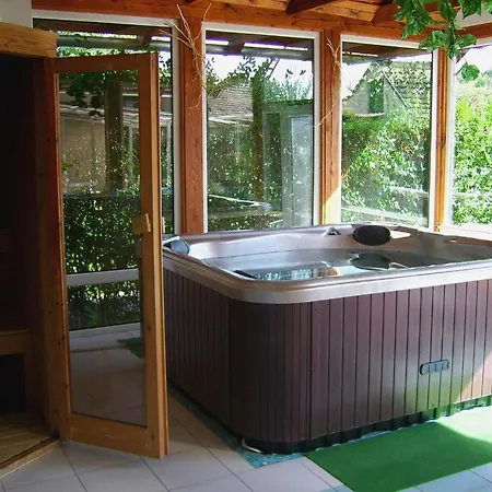 Agria Wellness בית הארחה 3*